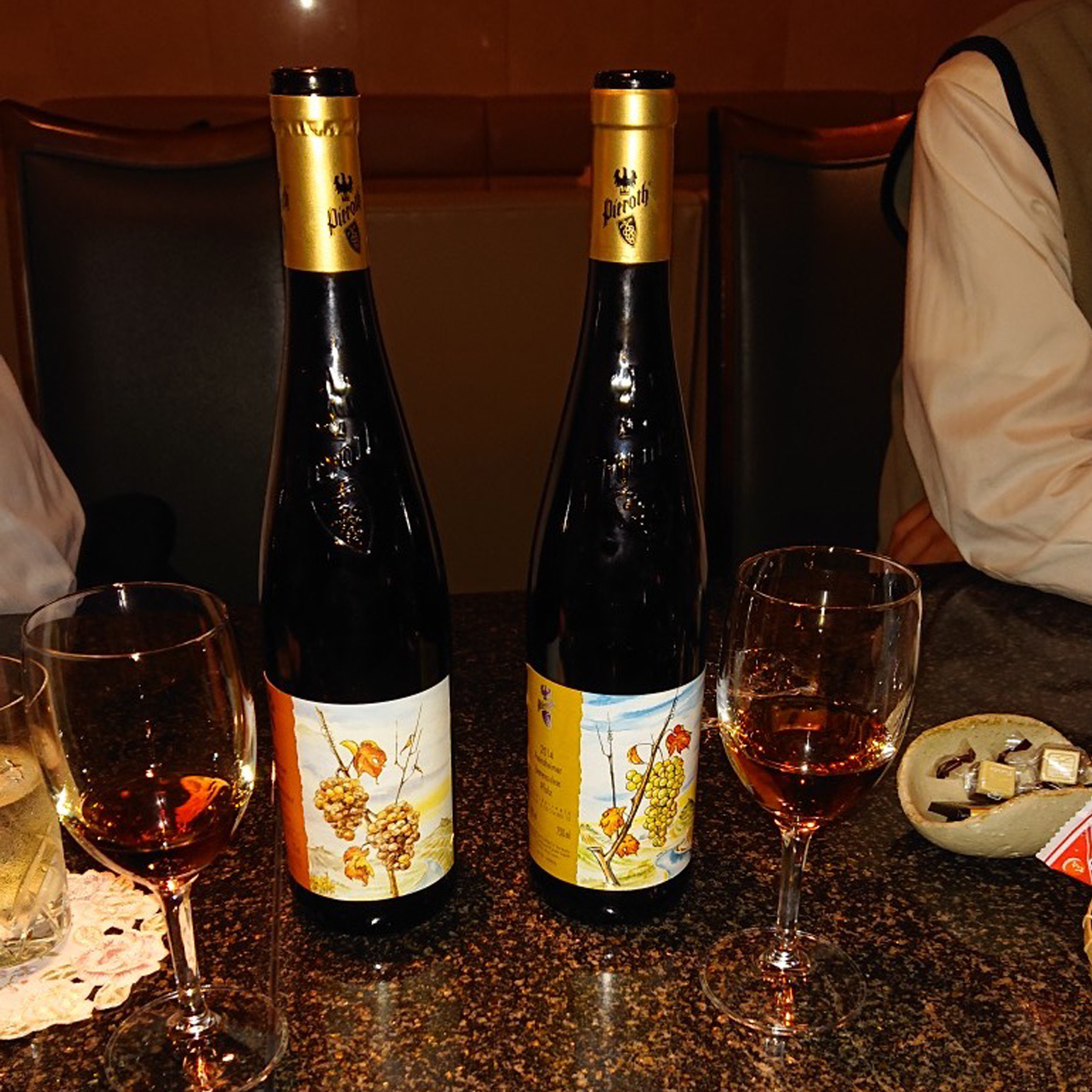 利休店内のバーカウンター